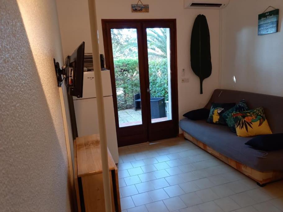 Location Dans Residence Calme, Proche Mer Cavalaire-sur-Mer Esterno foto